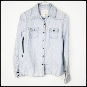 GIRL KRAZY Chambray & White Petal Classic Fit Western Style Button Down Shirt Sm